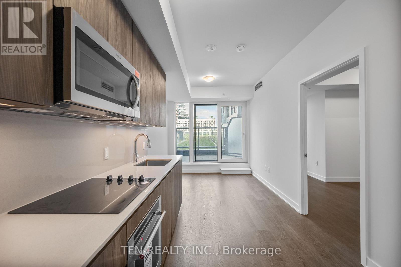 #314 15 RICHARDSON STREET - 2