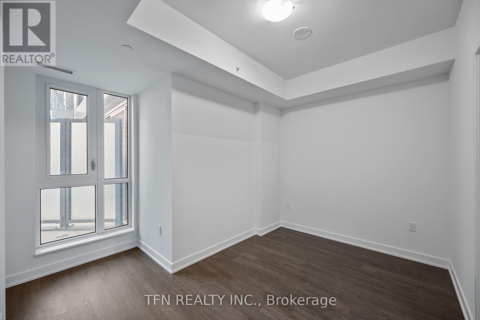 #314 15 RICHARDSON STREET - 5