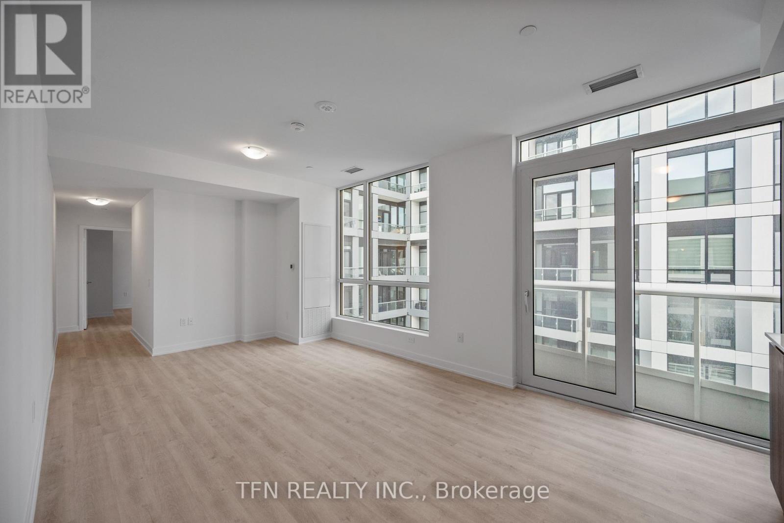 #1114 15 RICHARDSON STREET - 1