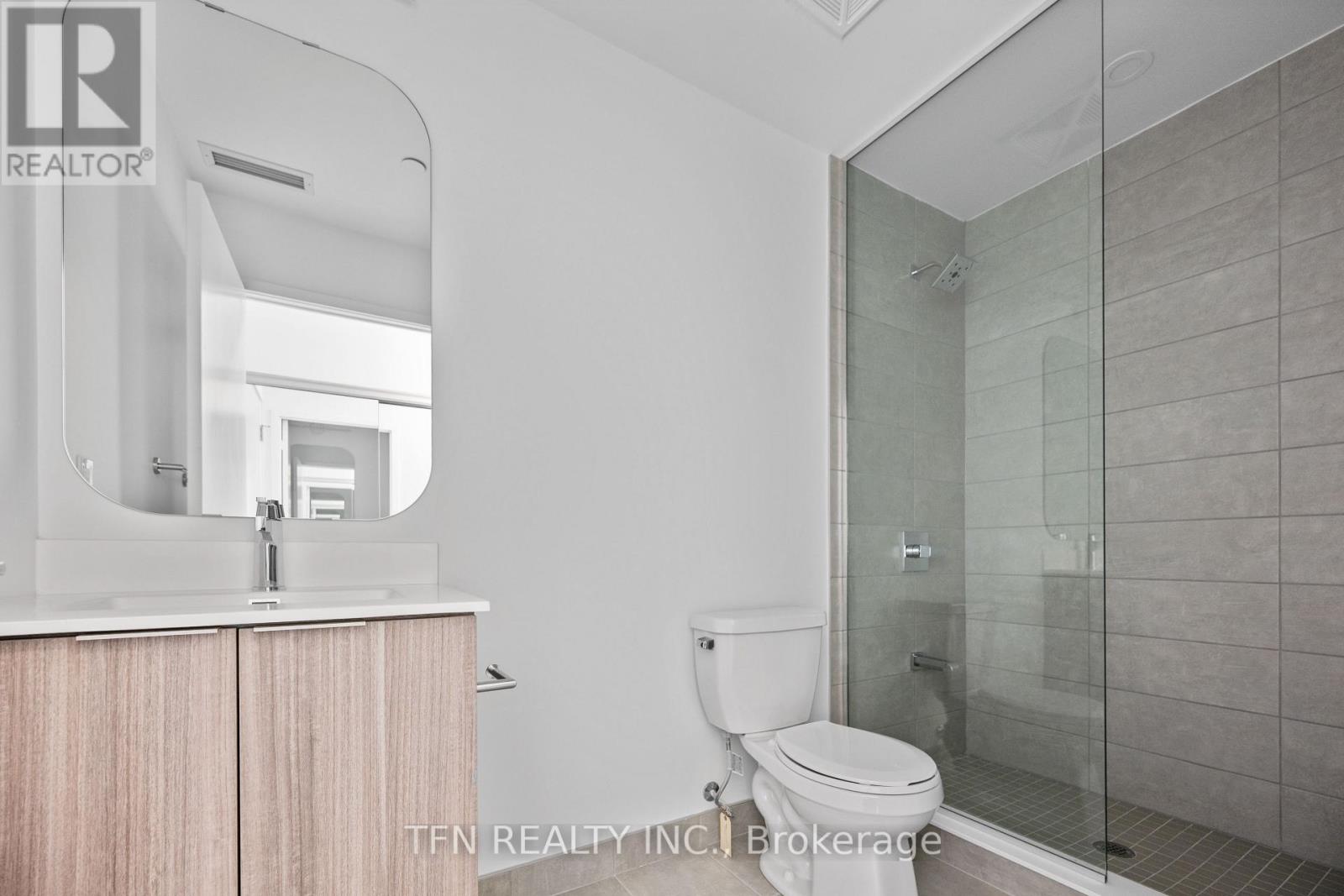 #1114 15 RICHARDSON STREET - 13