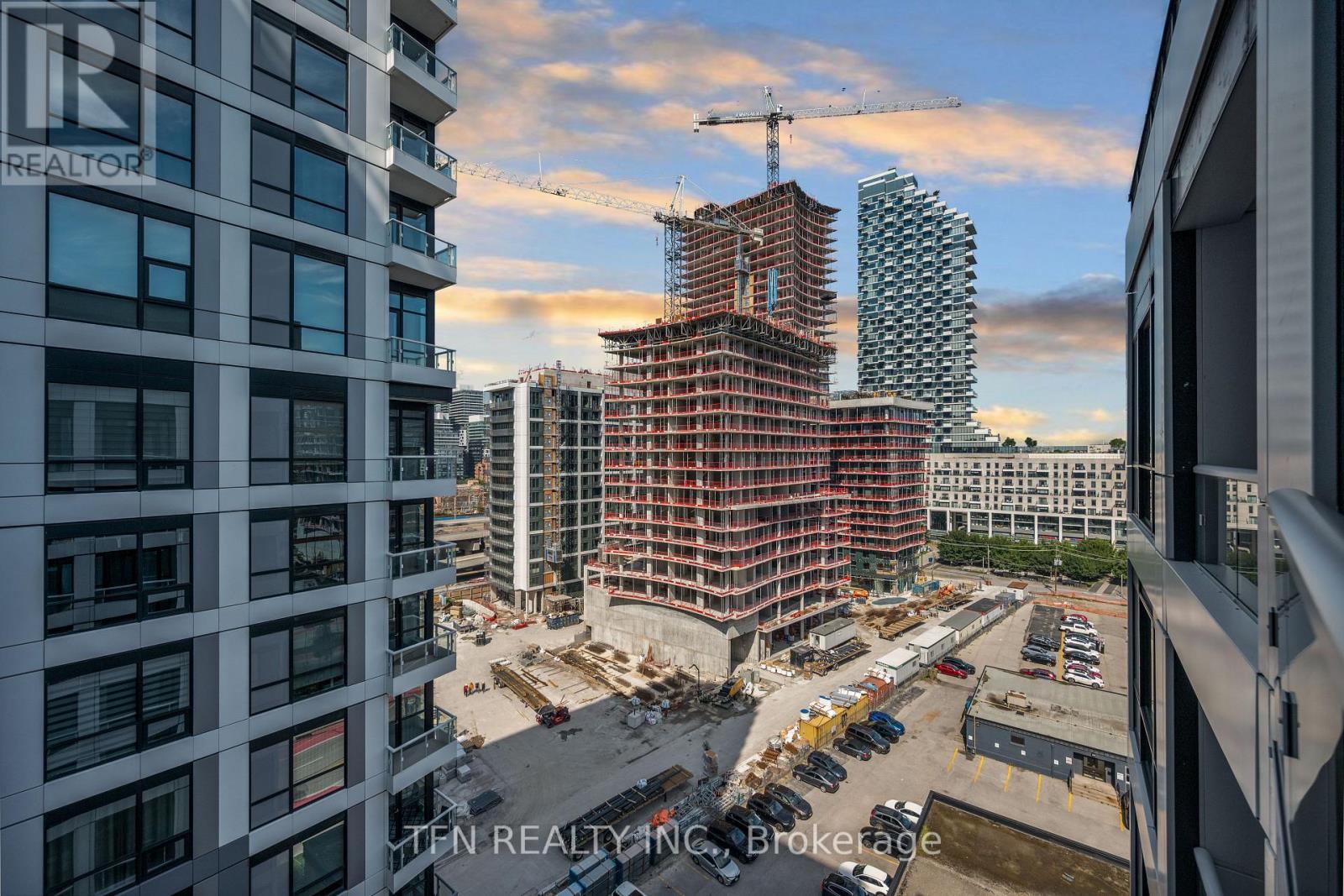#1114 15 RICHARDSON STREET - 16