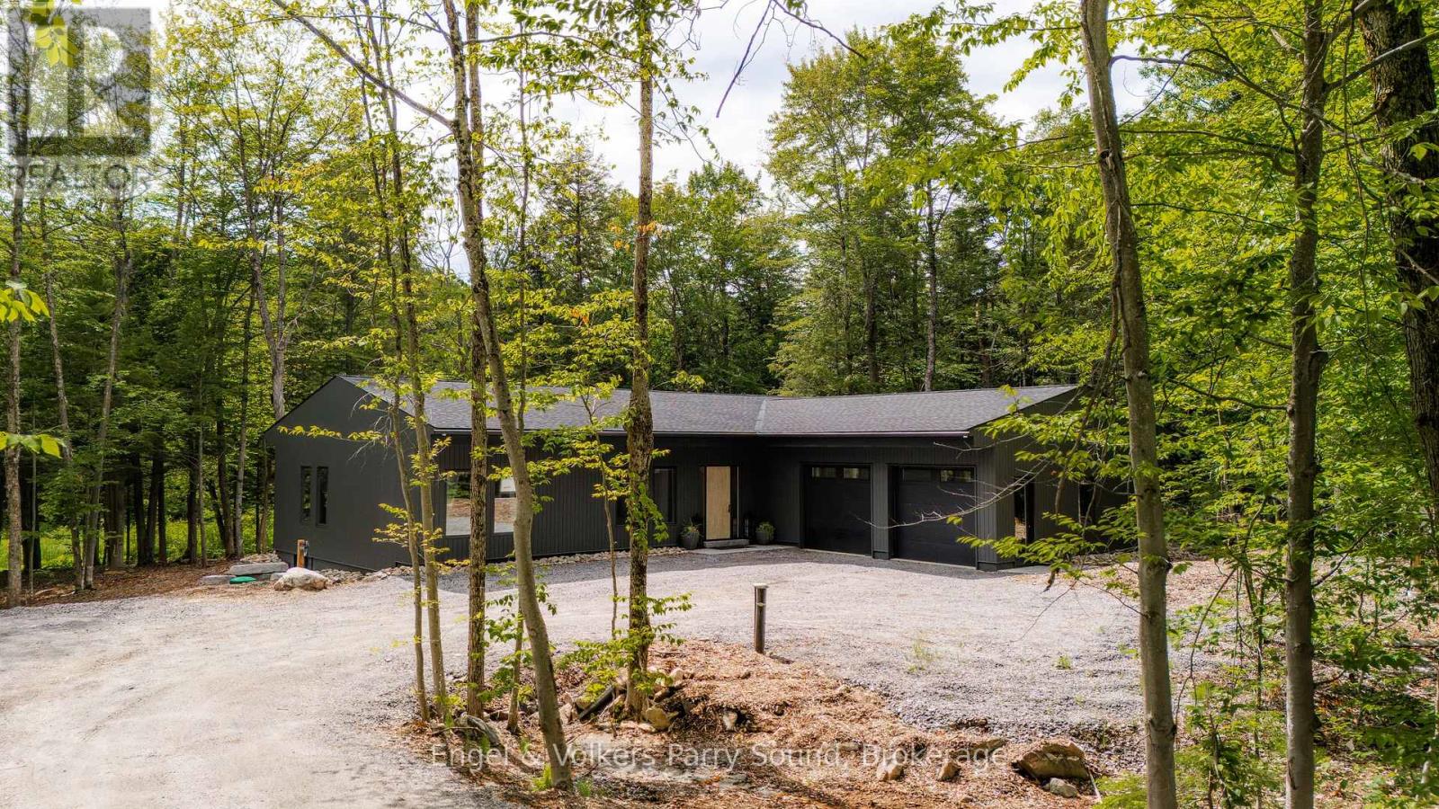 15 BEECHWOOD DRIVE - 33