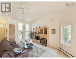 Living room - 10797 Highway 105, Aberdeen, NS B0E3M0 Photo 9