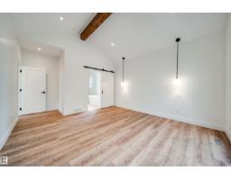 9647 72 Av Nw, Edmonton, AB T6E0Y7 Photo 13