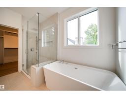 9647 72 Av Nw, Edmonton, AB T6E0Y7 Photo 17
