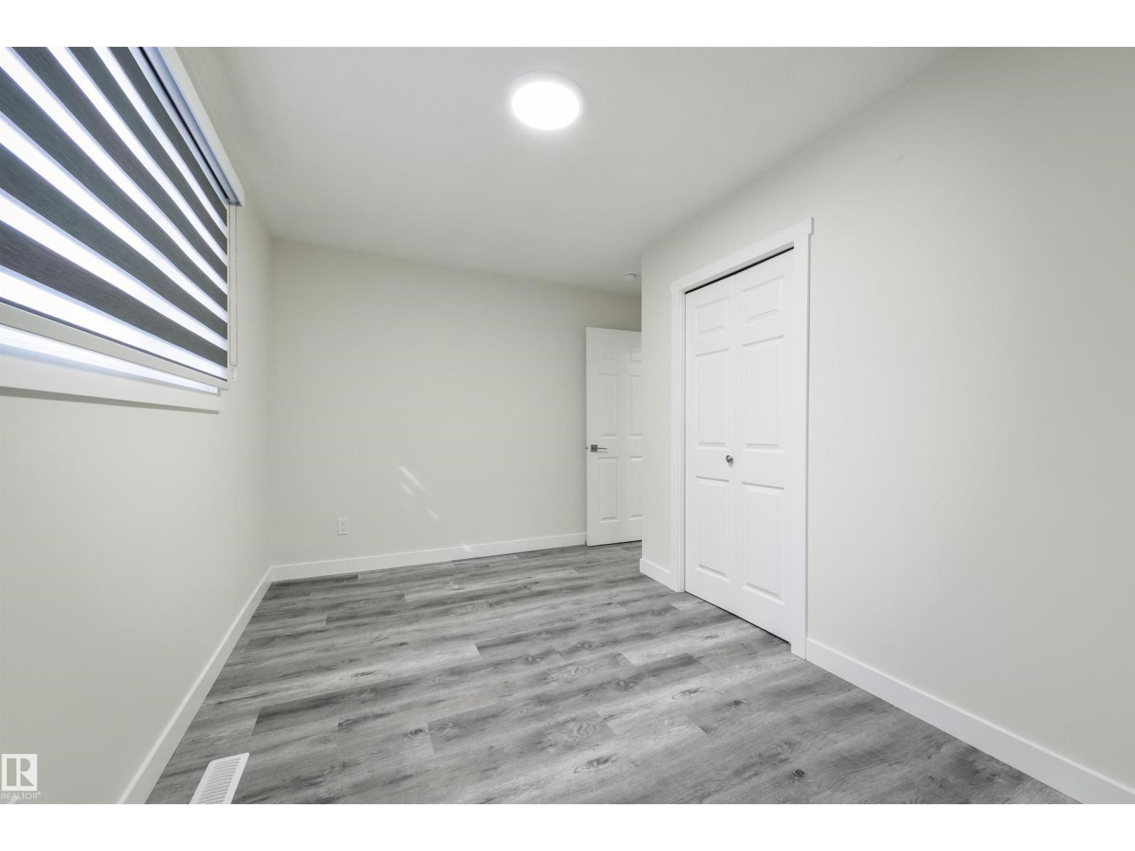 8019 141 AV NW - 25