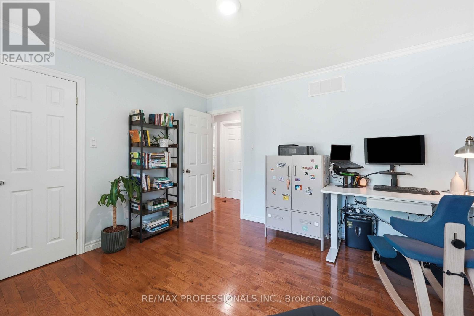 101 MAPLE AVENUE - Image 24