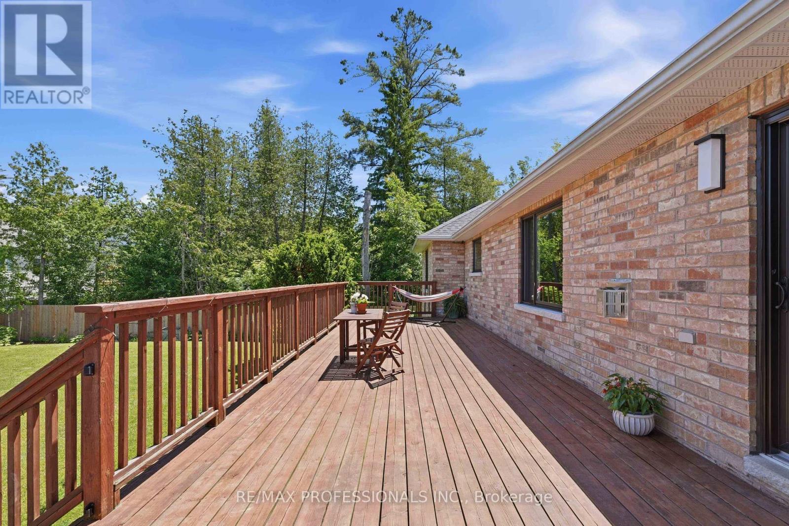 101 MAPLE AVENUE - Image 44