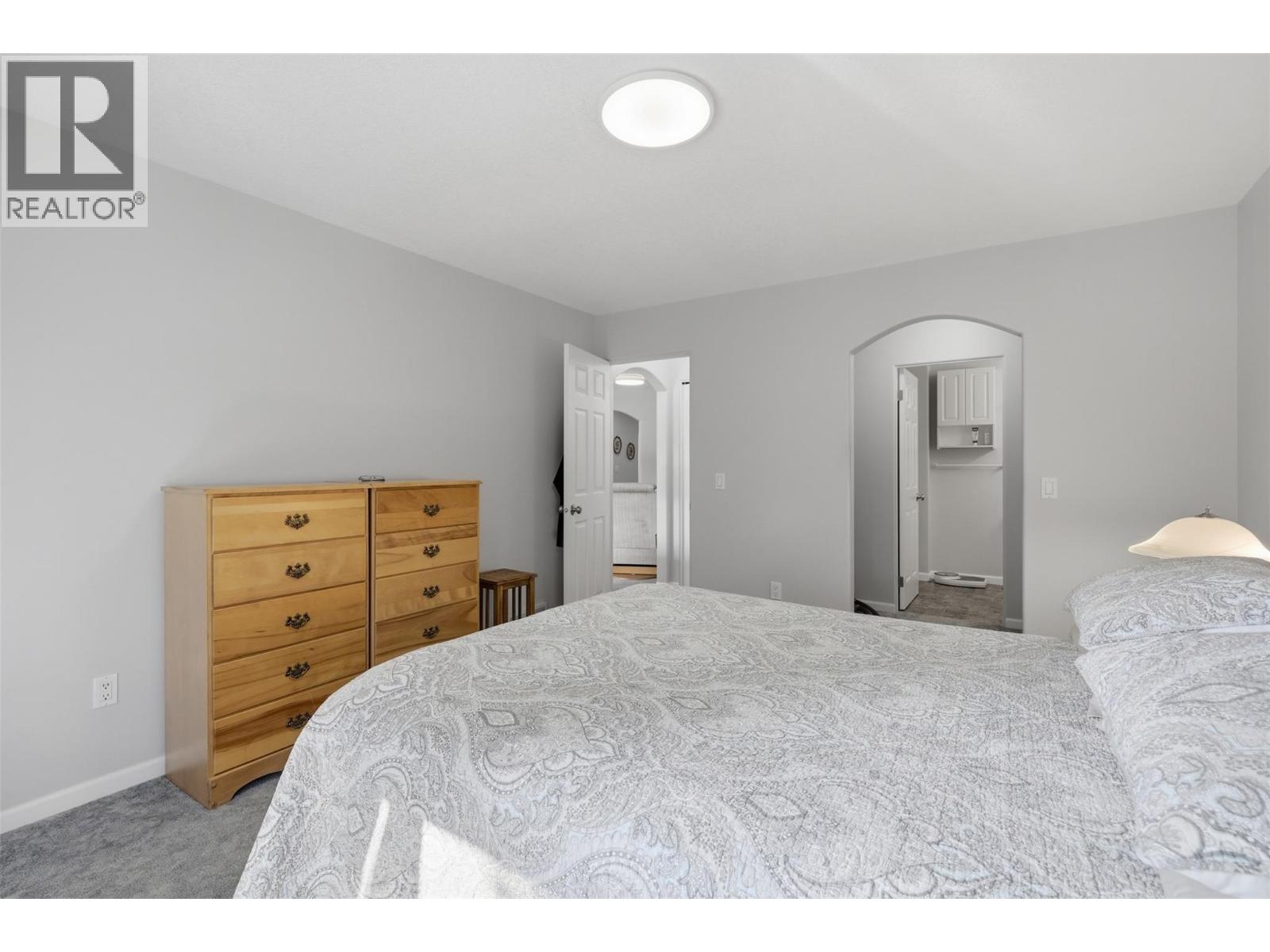 #7 810 Anderson Terrace - 26