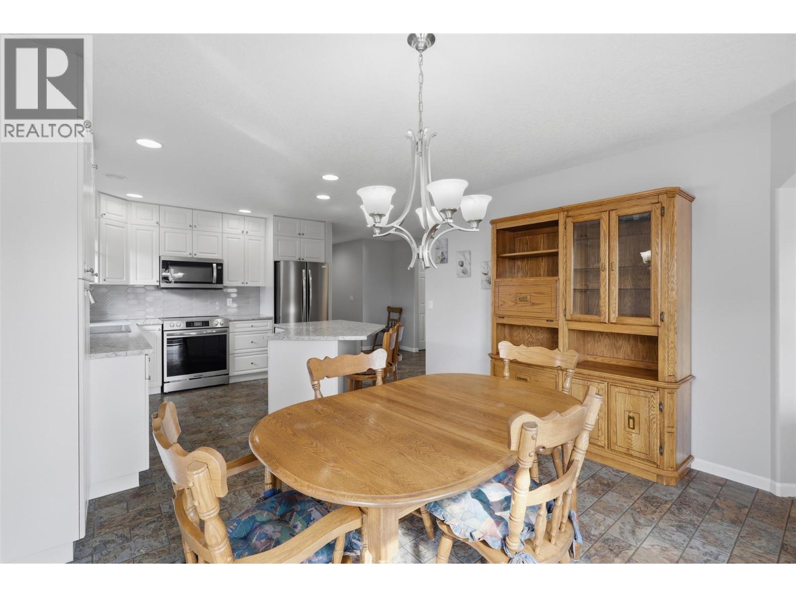 #7 810 Anderson Terrace - 17