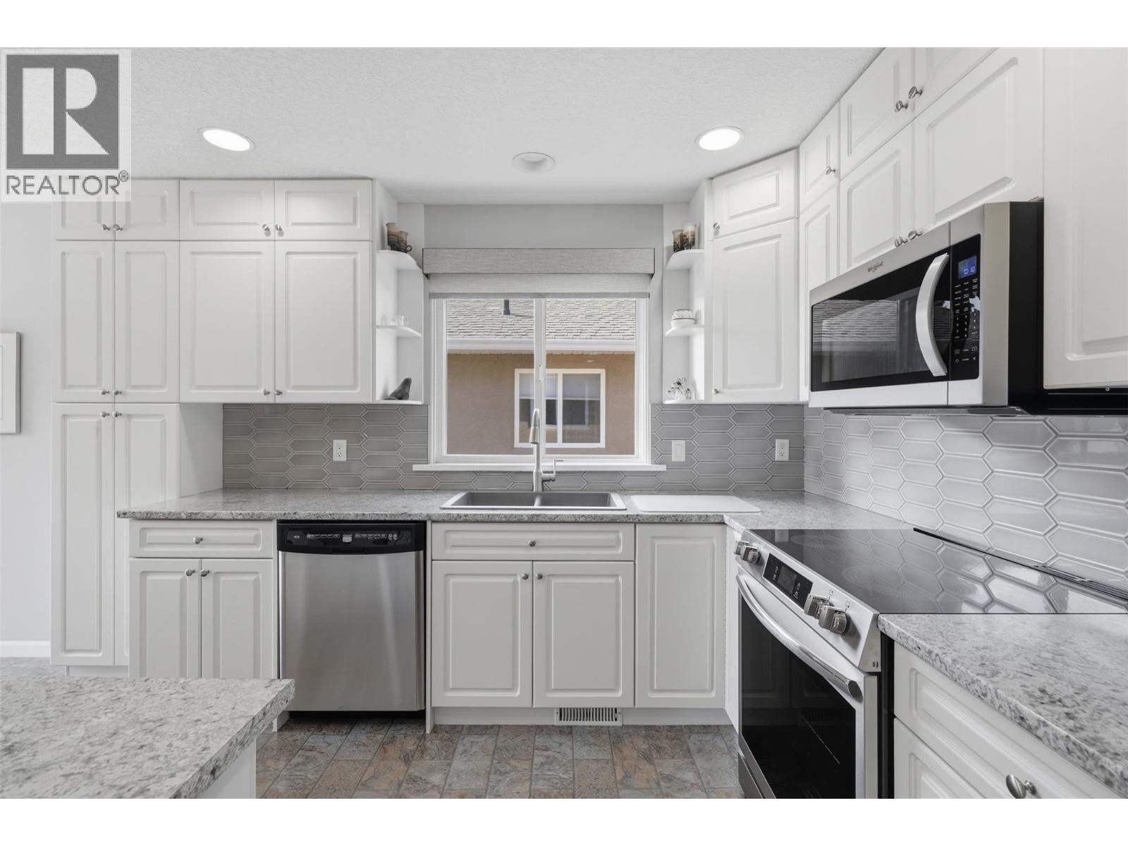 #7 810 Anderson Terrace - 10