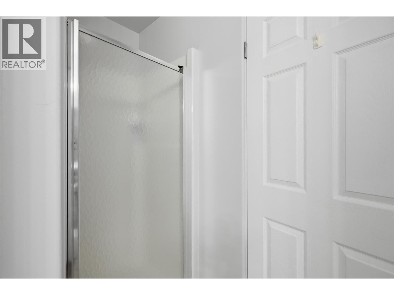 #7 810 Anderson Terrace - Image 32