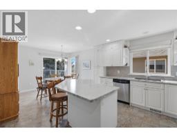 Primary Bedroom - 810 Anderson Terrace Unit# 7, Kamloops, BC V2B6E2 Photo 9