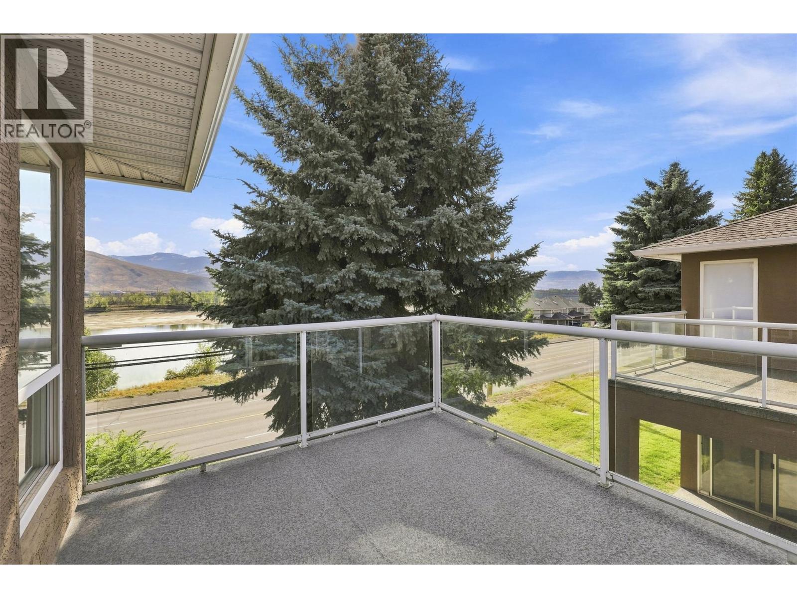 #7 810 Anderson Terrace - Image 15
