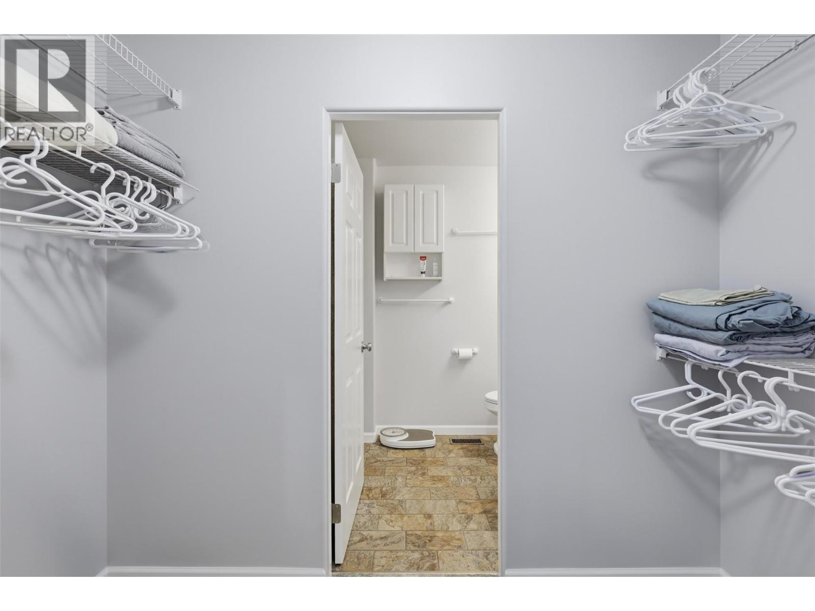 #7 810 Anderson Terrace - Image 28