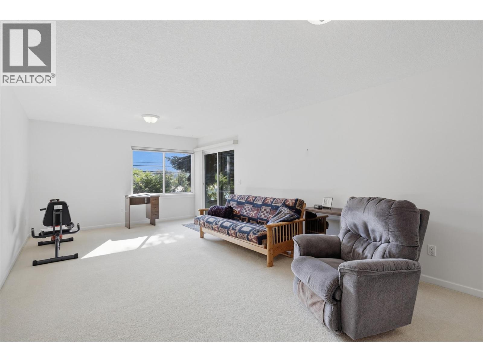 #7 810 Anderson Terrace - Image 36