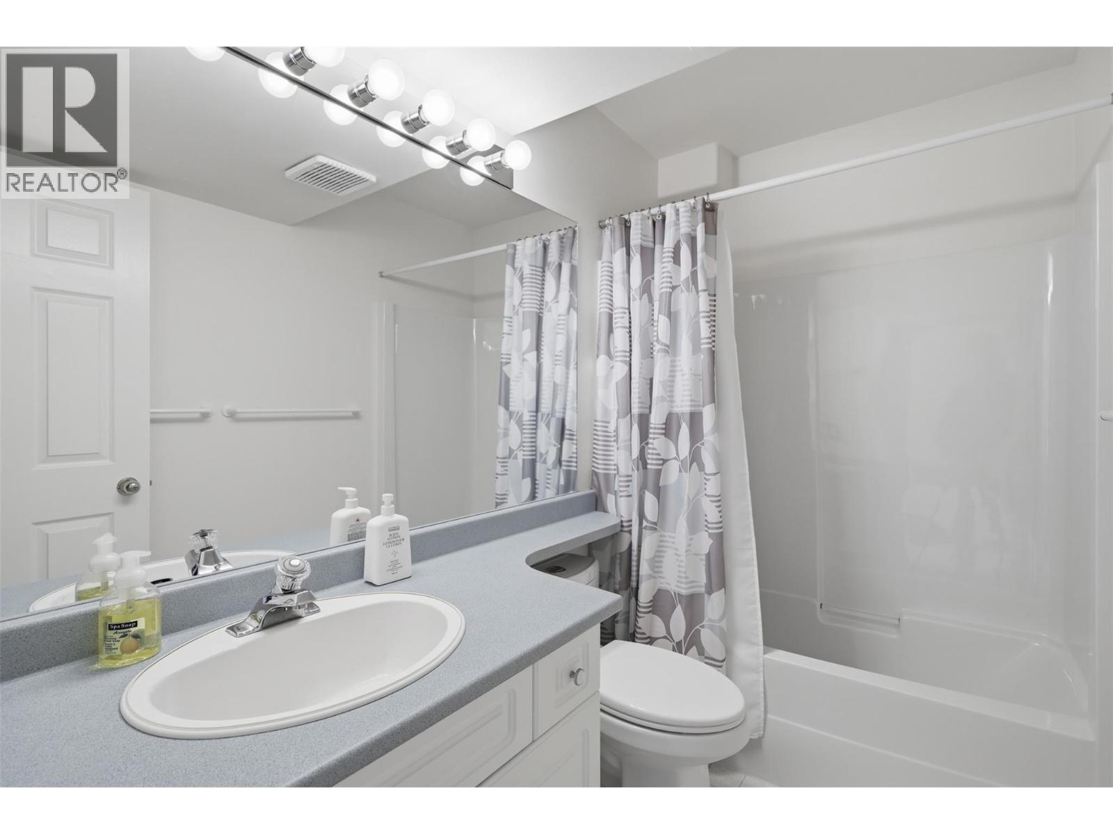 #7 810 Anderson Terrace - Image 43