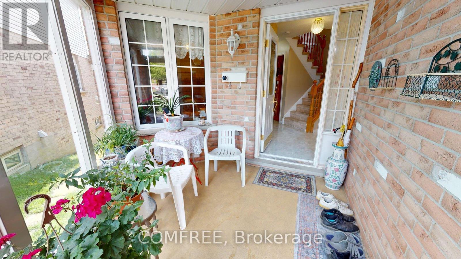 115 RESURRECTION DRIVE — photo 3