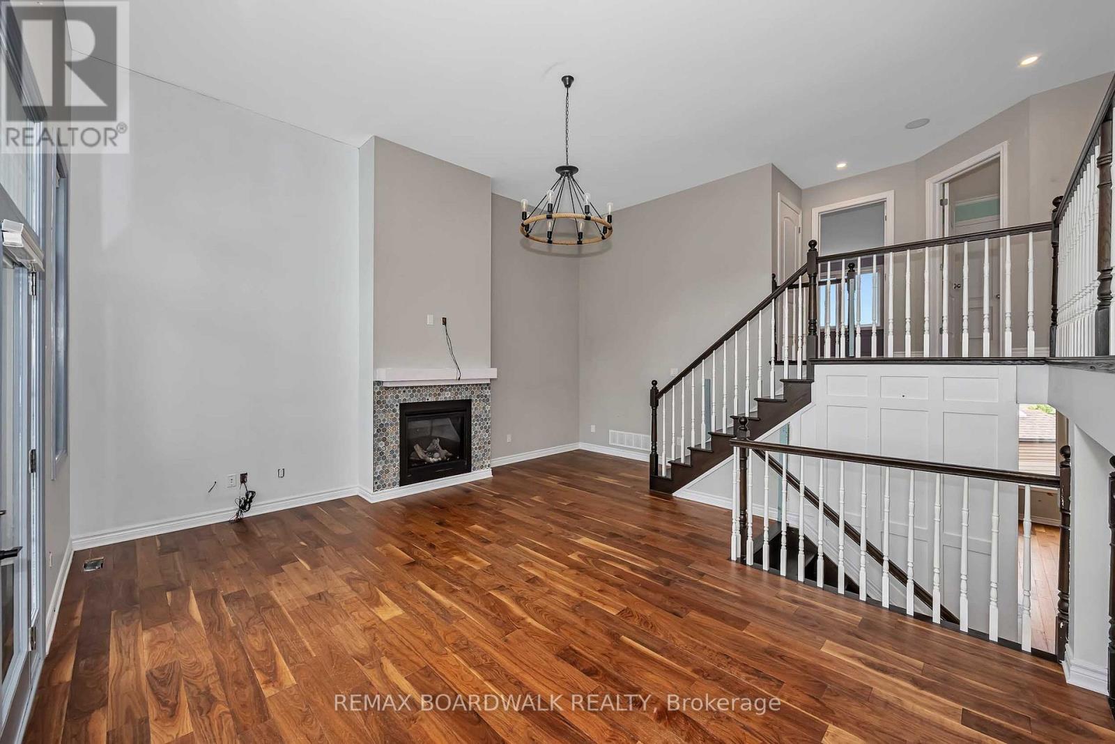 648 DECOEUR DRIVE - 22