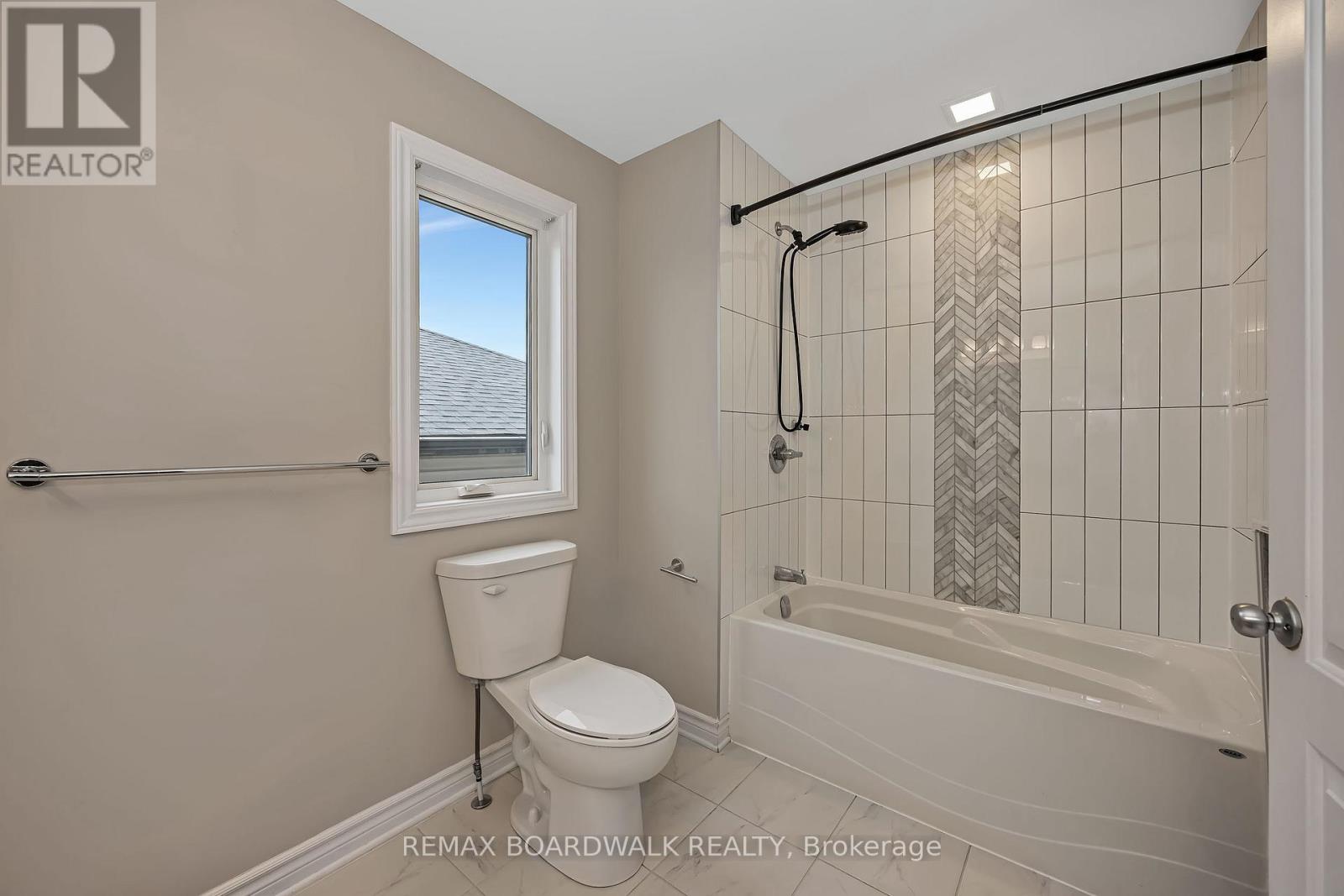 648 DECOEUR DRIVE - Image 37