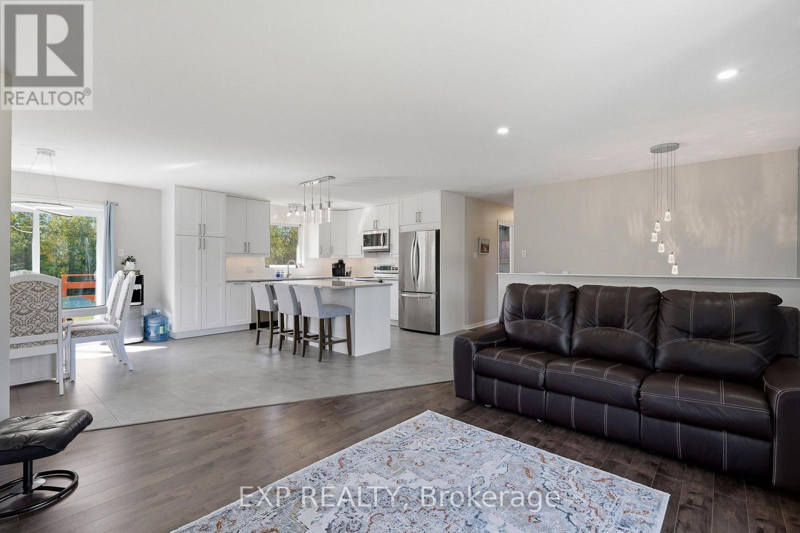 120 ST THOMAS ROAD - 7
