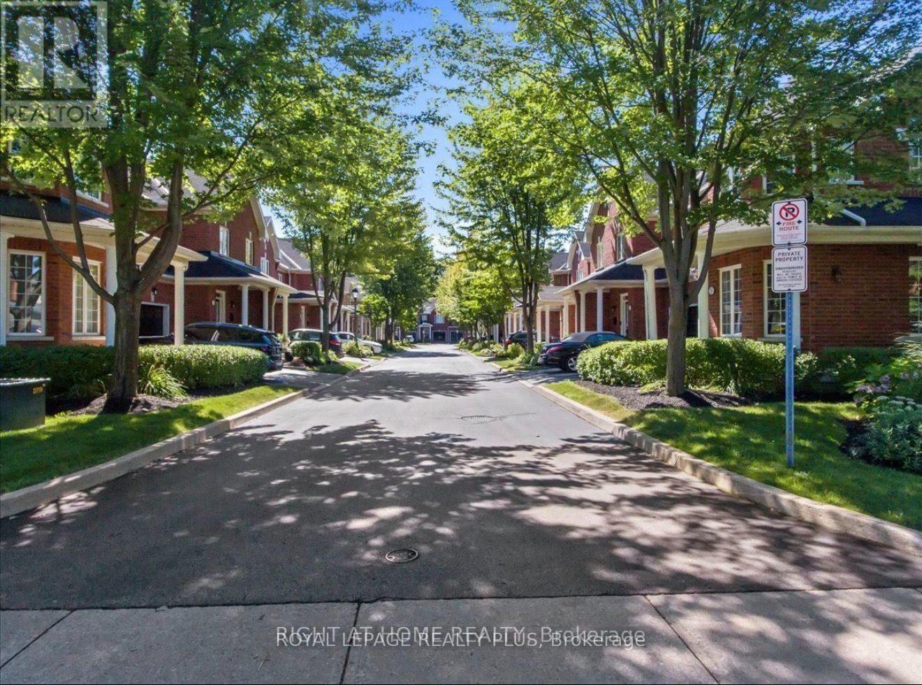 #10 2410 WOODWARD AVENUE - 36