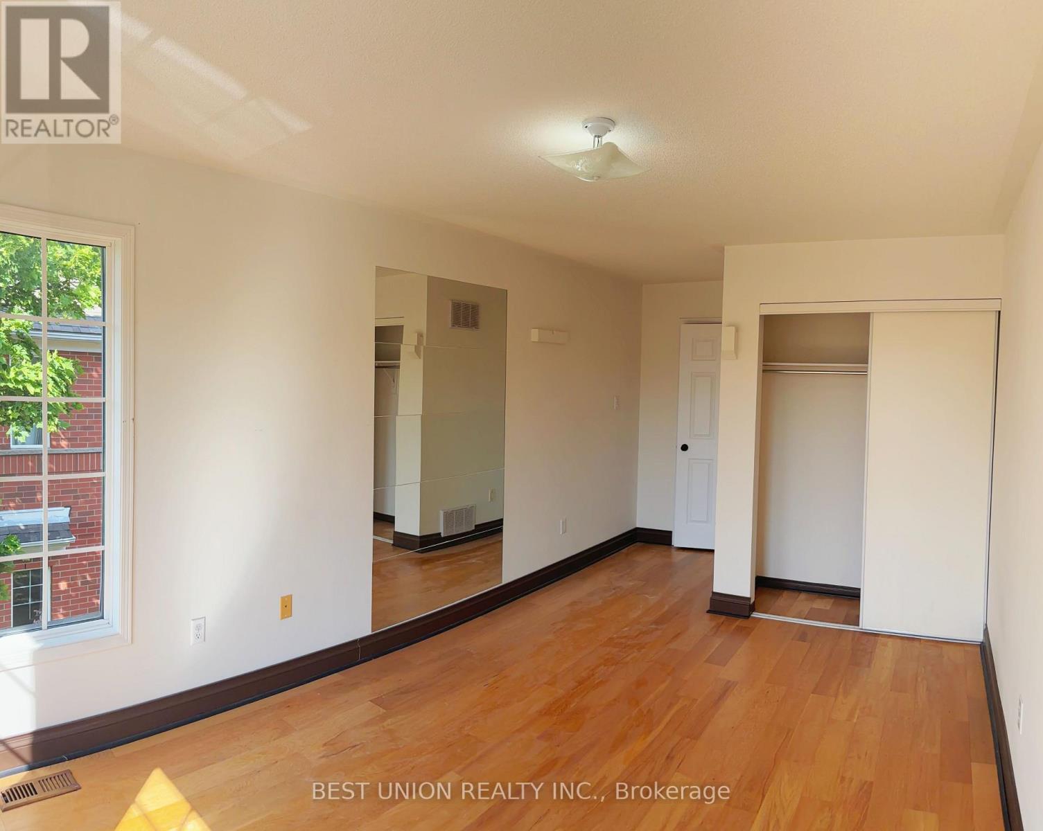 2864 WESTBURY COURT - 15