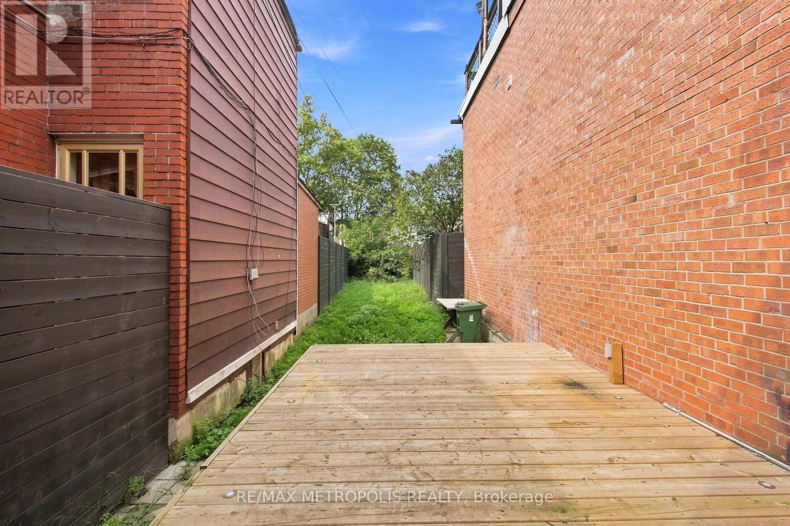 24 MARION STREET - 36