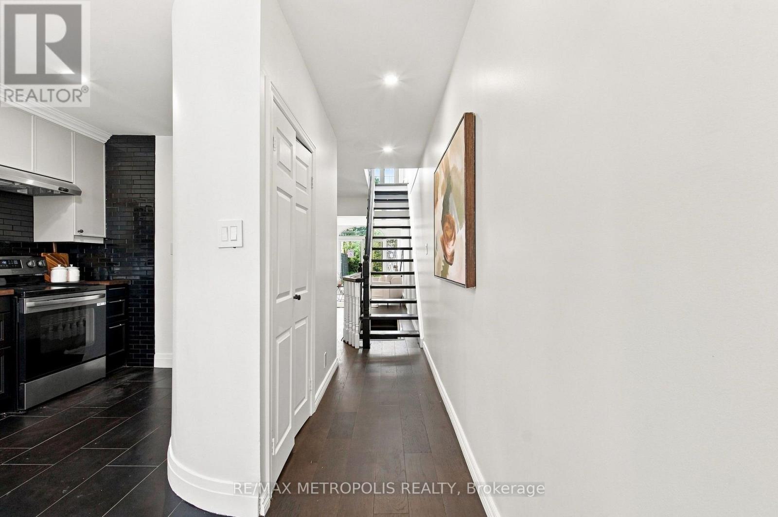 24 MARION STREET - 8