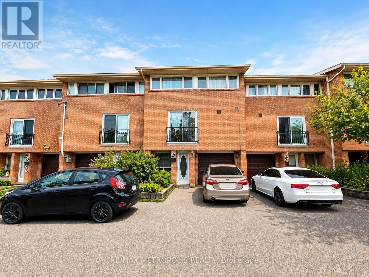 24 ENCLAVE MEWS - 1