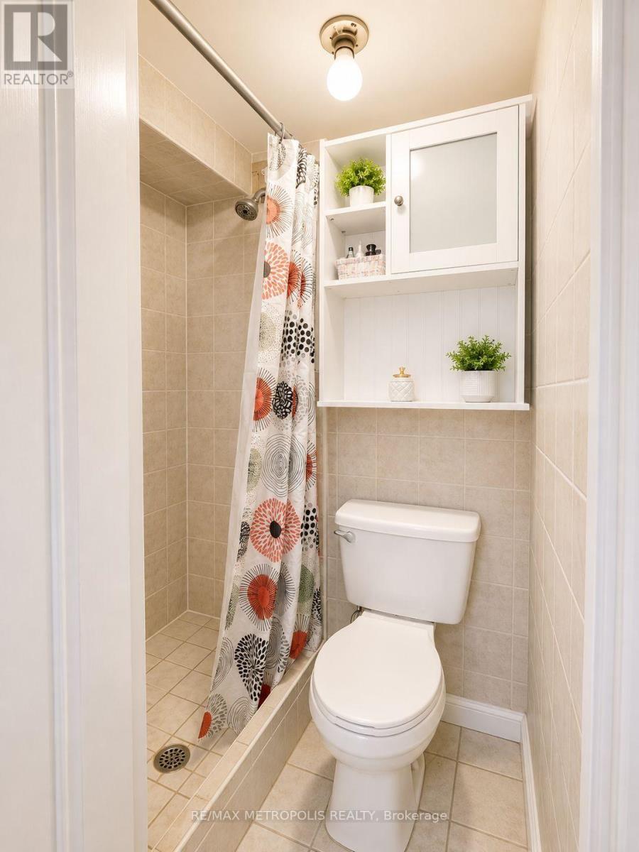 24 ENCLAVE MEWS - 34