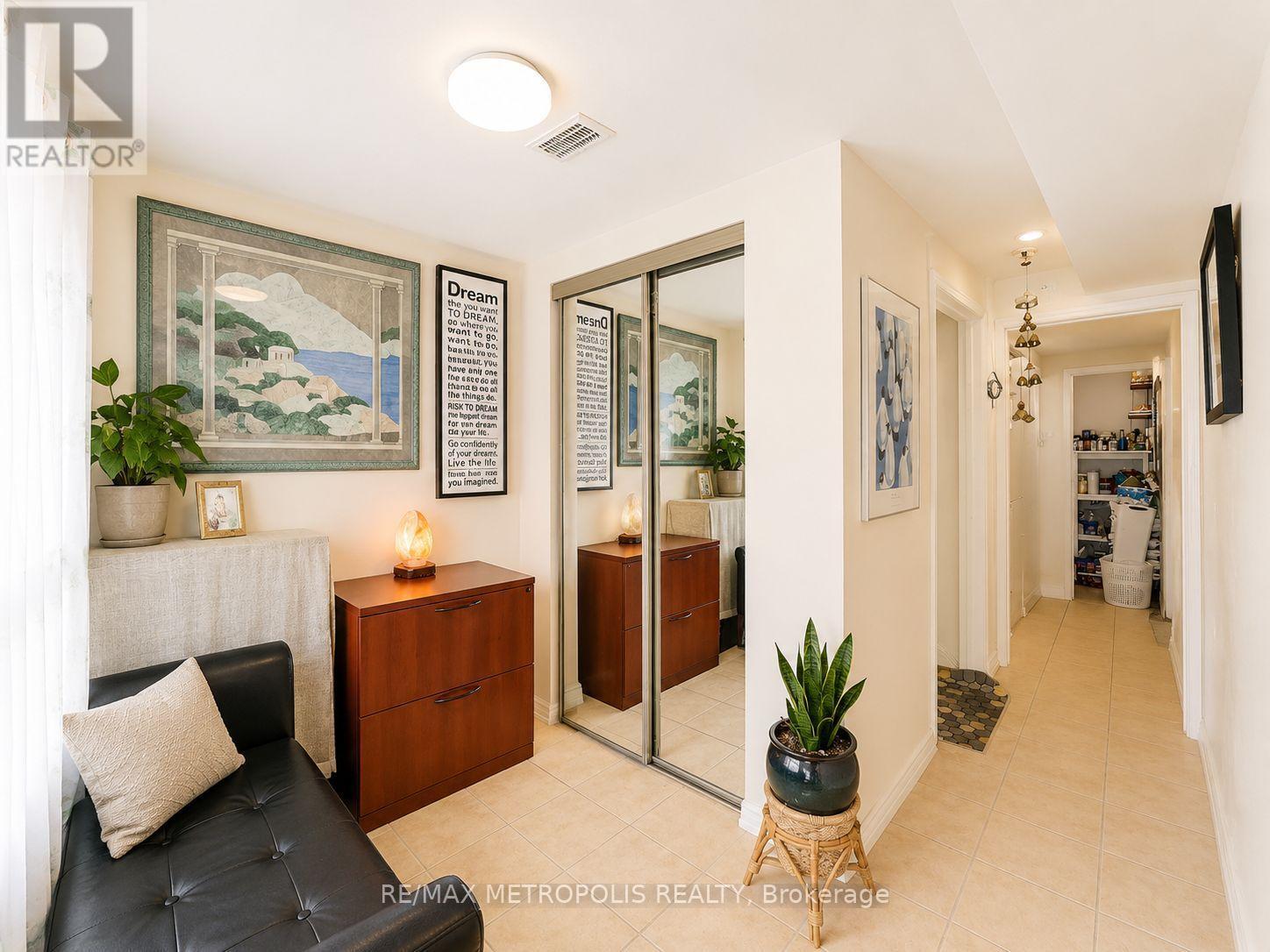 24 ENCLAVE MEWS - 5