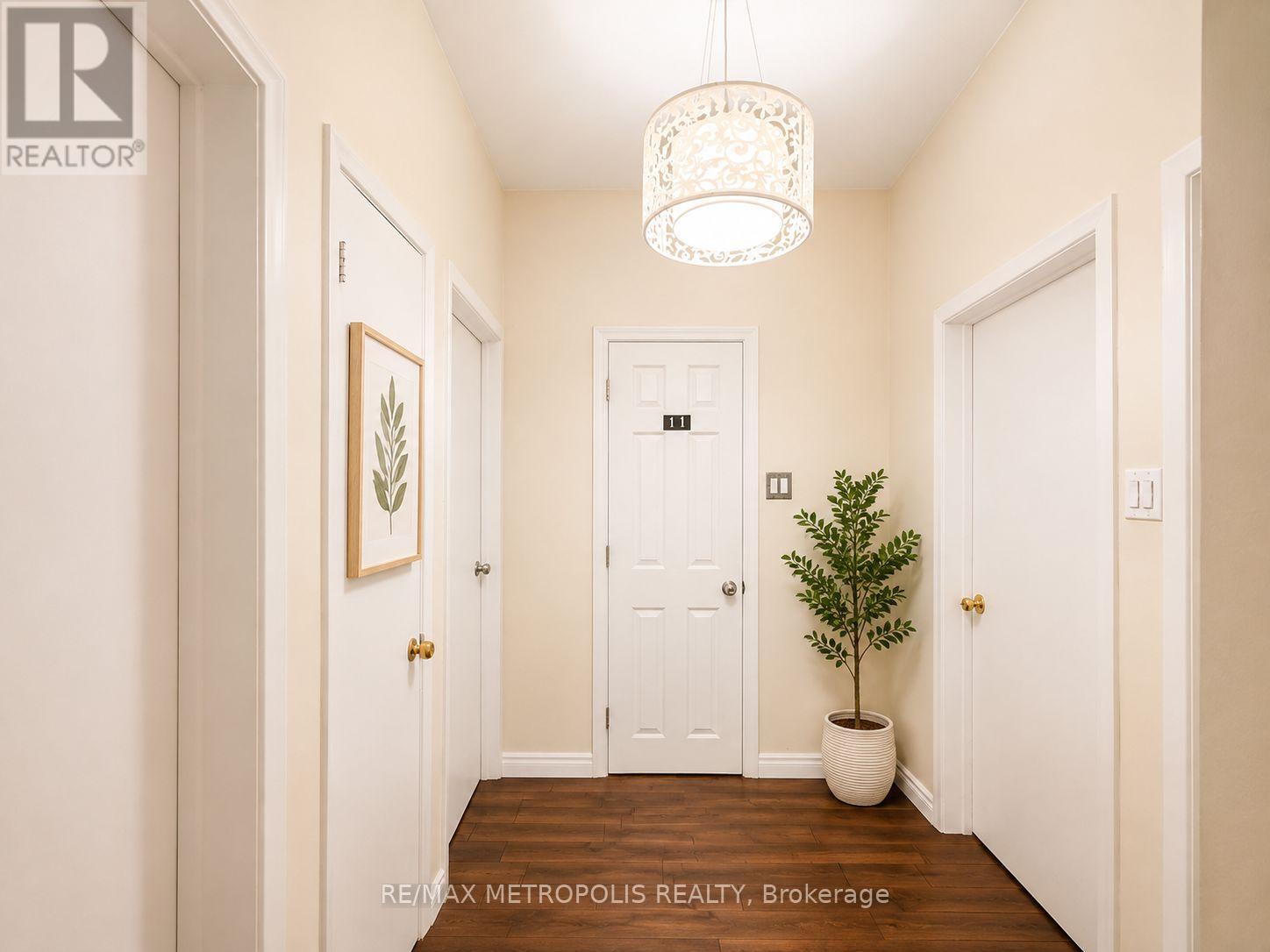 24 ENCLAVE MEWS - 6