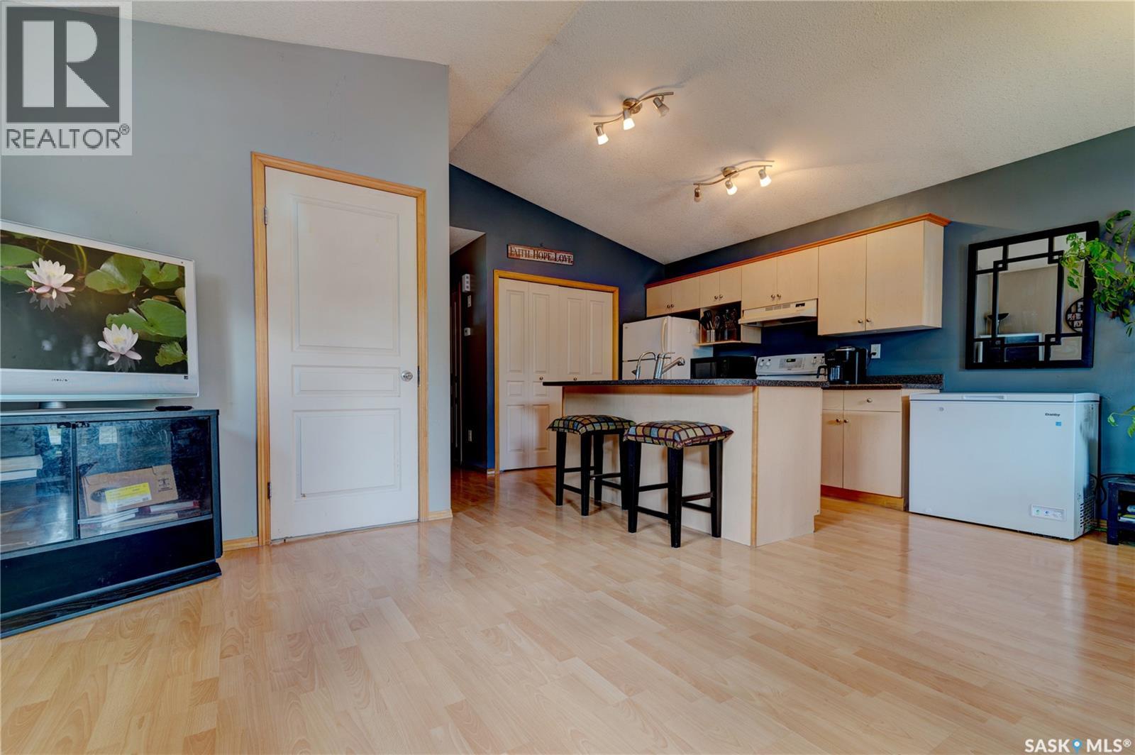 908 Connaught STREET - 5