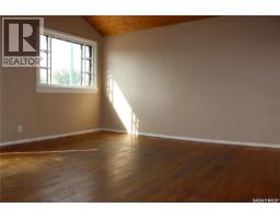 Den - 928 Fairford Street E, Moose Jaw, SK S6H0G4 Photo 7