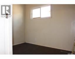 928 Fairford Street E, Moose Jaw, SK S6H0G4 Photo 8