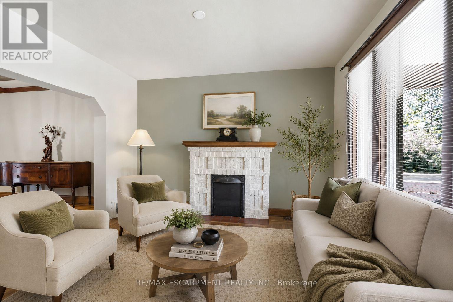 163 GROSVENOR AVENUE S - 12