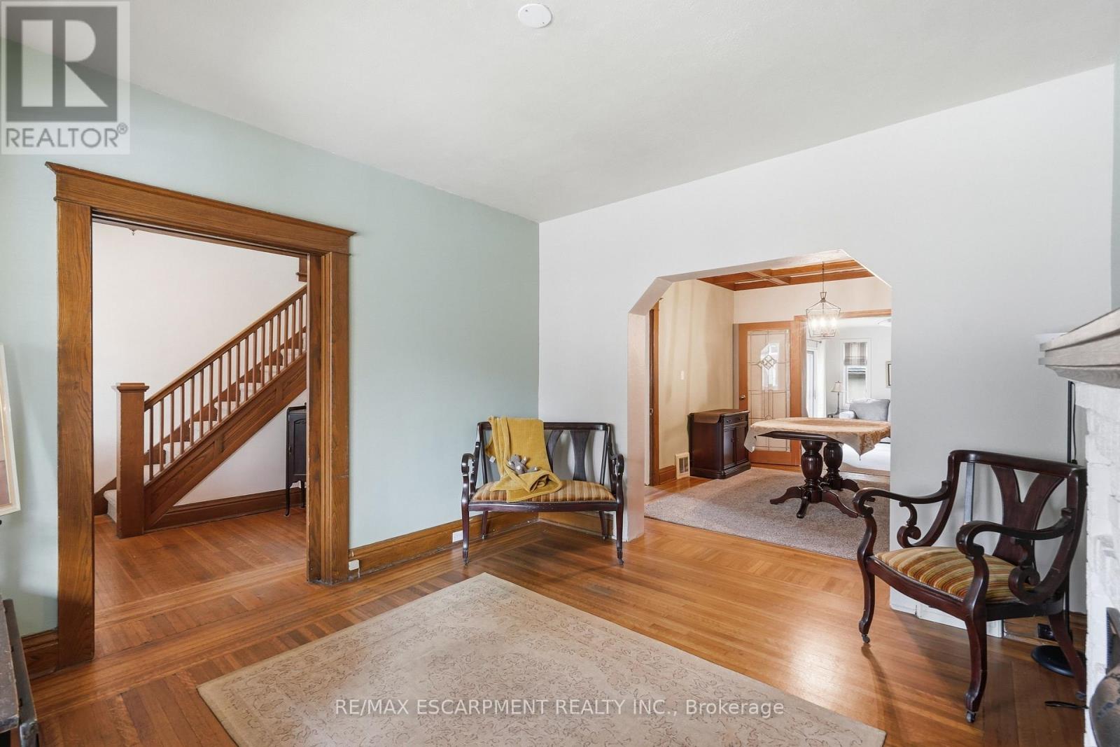 163 GROSVENOR AVENUE S - 9