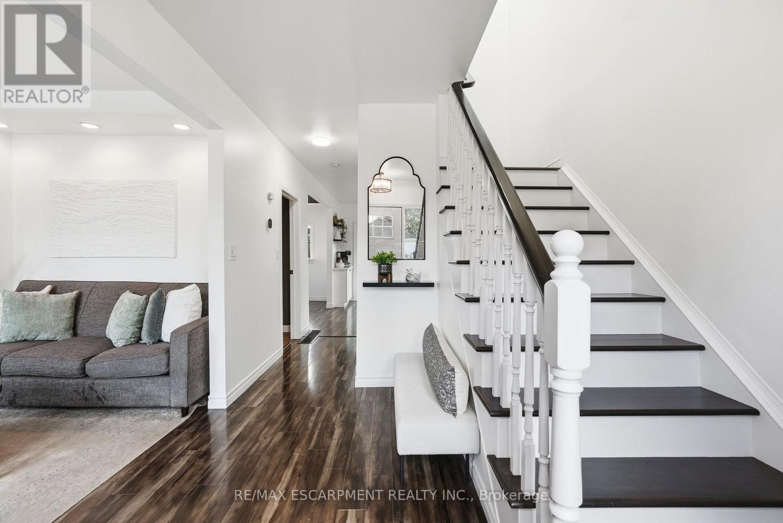 600 QUEBEC STREET - 6