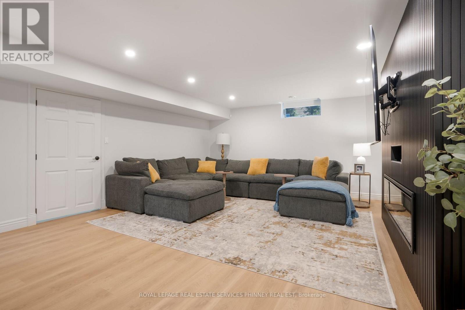 22735 CREEK ROAD - 35