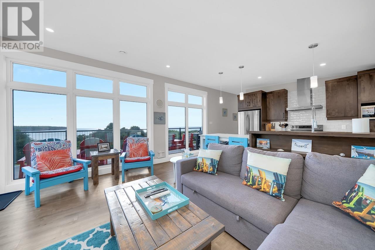 184 ANSELM MACDONALD Road - 11