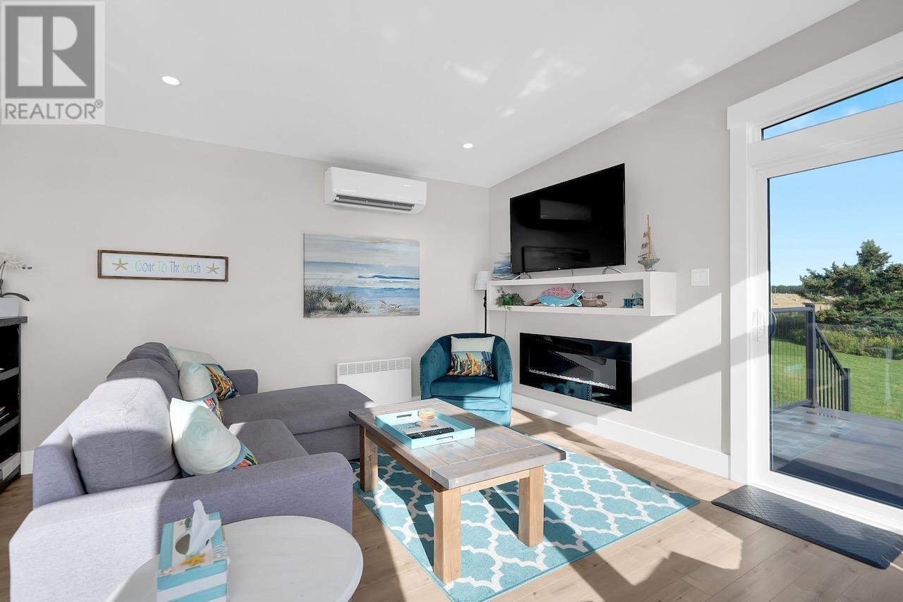 184 ANSELM MACDONALD Road - 13