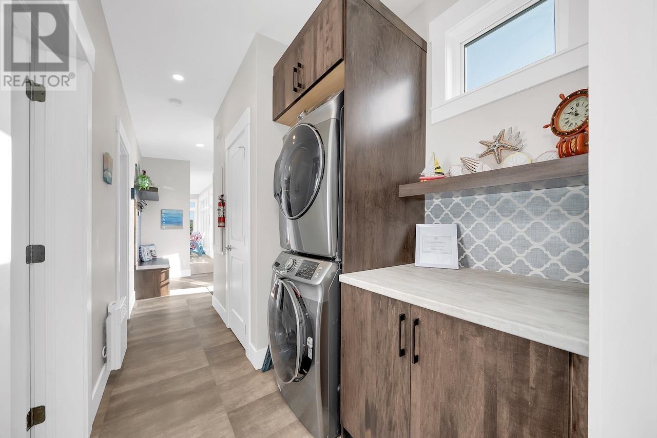 184 ANSELM MACDONALD Road - Image 17