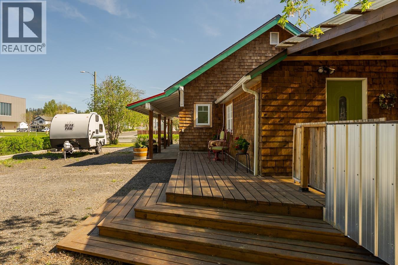 Photo 34 of 40 — 1787 7TH AVENUE · Prince George, BC