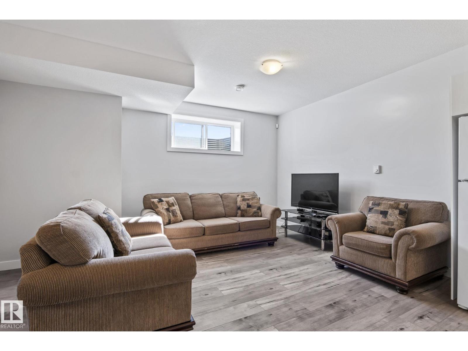 10338 162ST NW - 32
