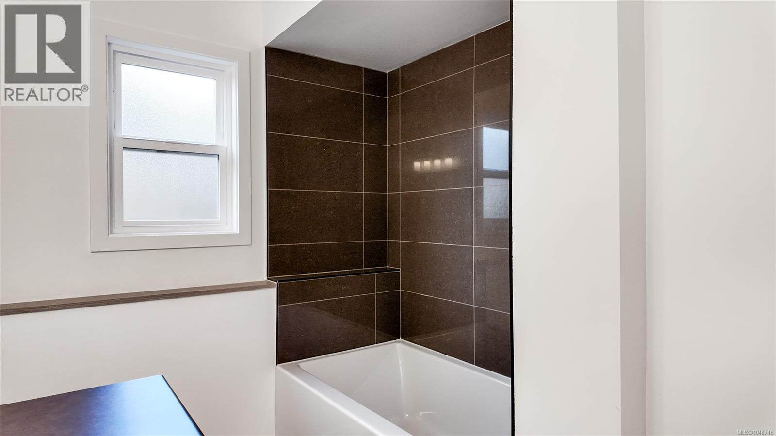 4644 Macintyre Ave - Image 29
