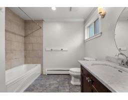 12686 20 Avenue, Surrey, BC V4Y1Y6 Photo 12