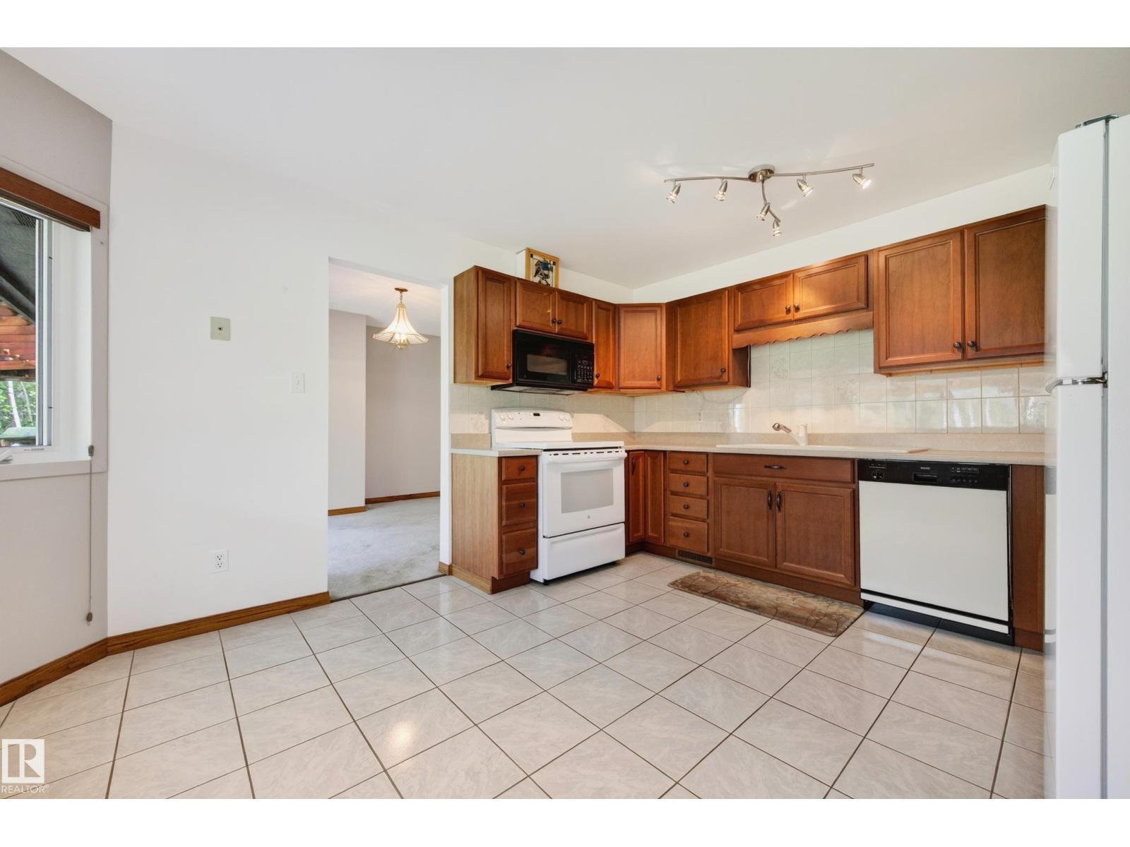 #206 52063 RGE ROAD 225 - 11