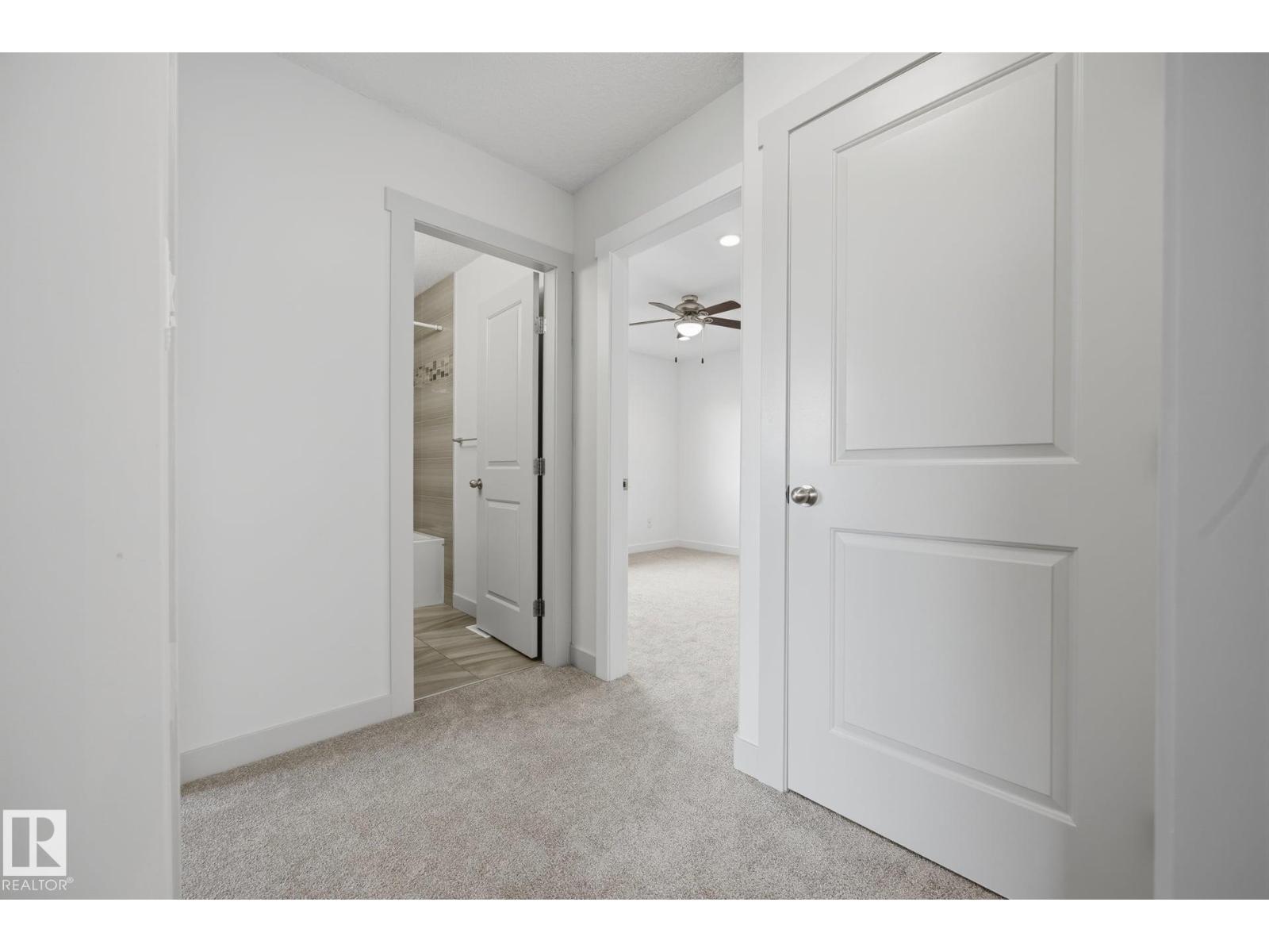 8952 81 AV NW - 25