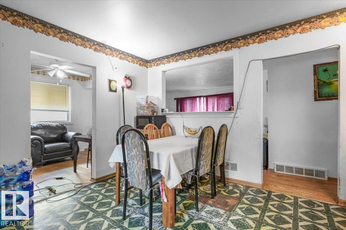 9228 75 ST NW - 14